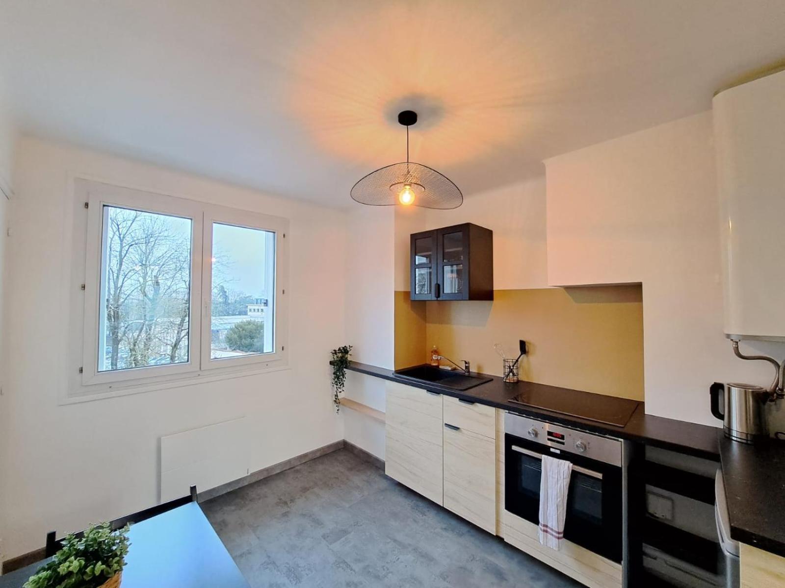 Appartement Cosy Au Coeur De Реймс Экстерьер фото
